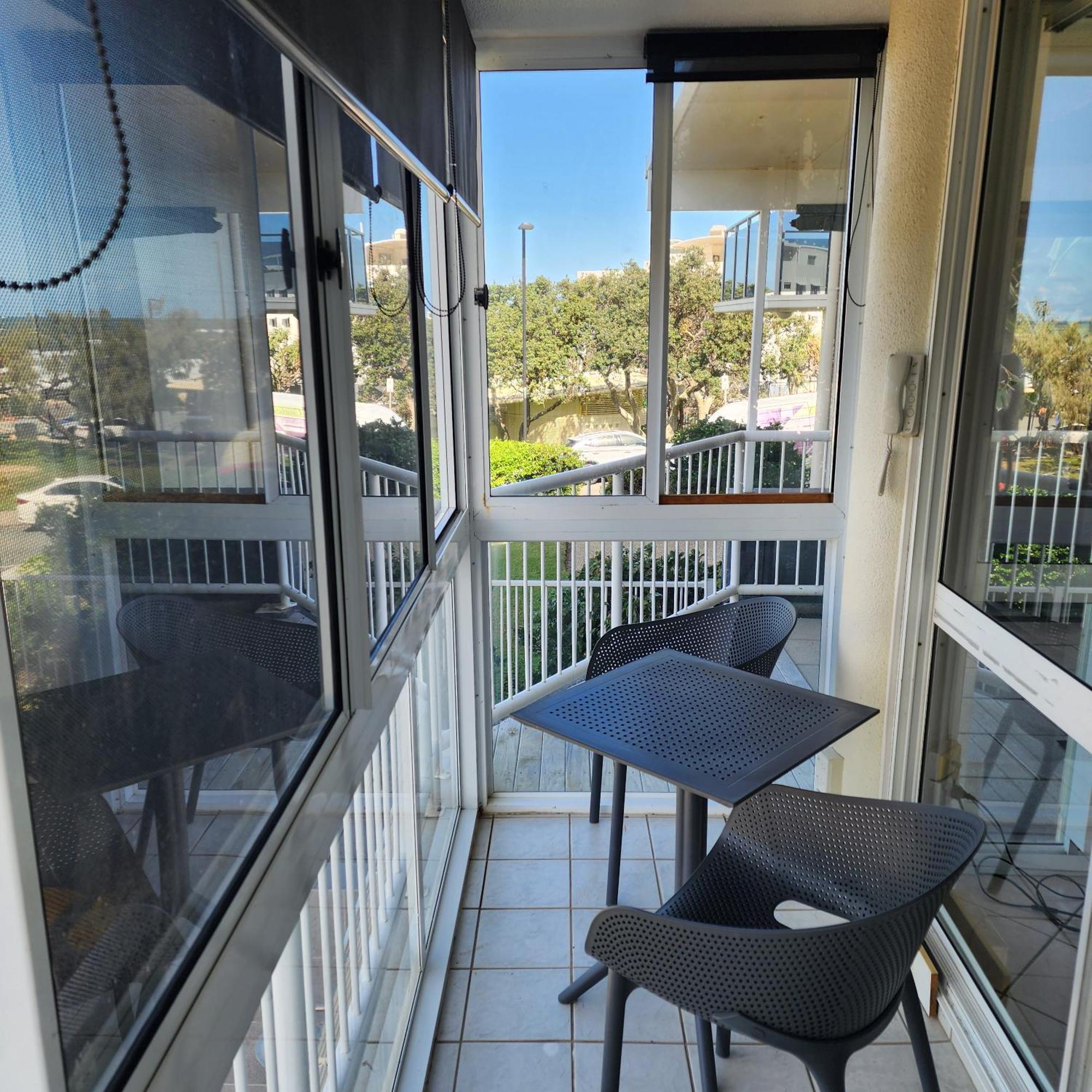 Capeview Apartments - Right On Kings Beach Caloundra Exterior foto