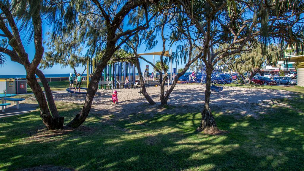 Capeview Apartments - Right On Kings Beach Caloundra Exterior foto